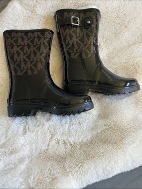 Michael Kors Black Logo-Print Kids Rain Boots with Buckle Accent